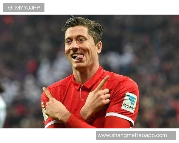 足球明星莱万的球衣号码背后的故事与传奇历程